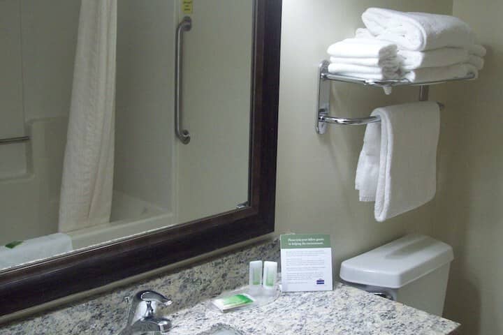 Room 25 of 53