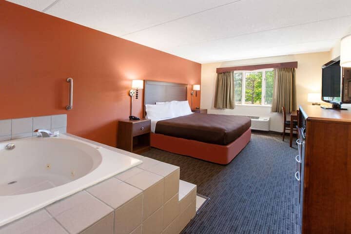 Room 15 of 53