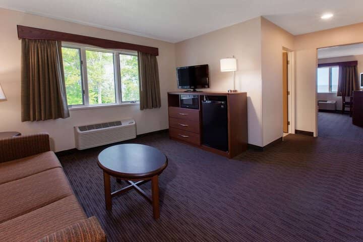 Room 18 of 53